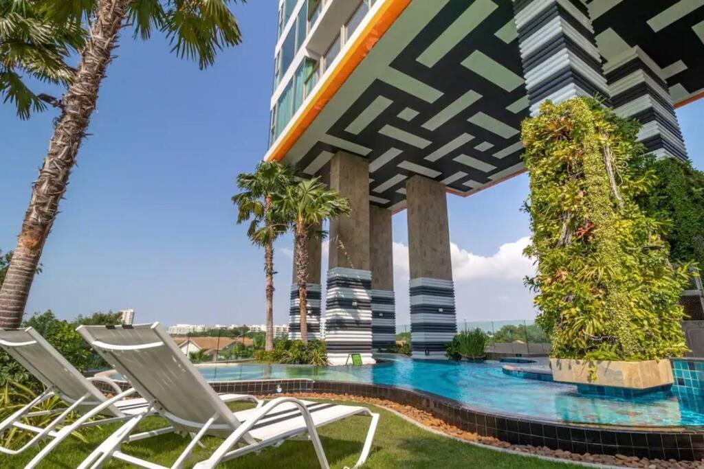 Апартаменты The Riviera Jomtien Экстерьер фото